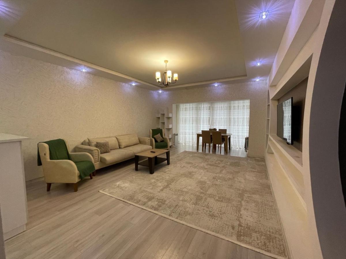 Park Azure Luxury Apartment Баку Екстериор снимка