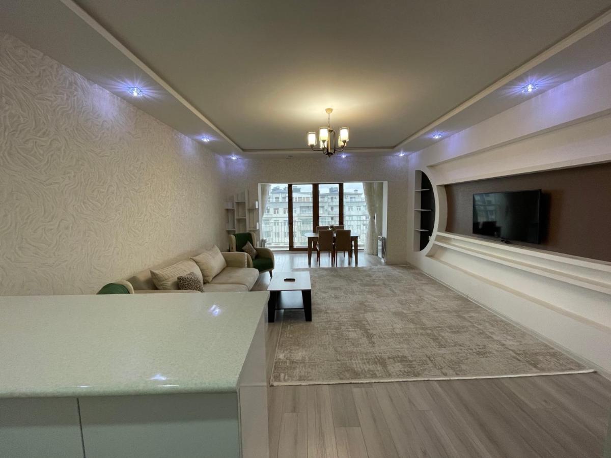 Park Azure Luxury Apartment Баку Екстериор снимка