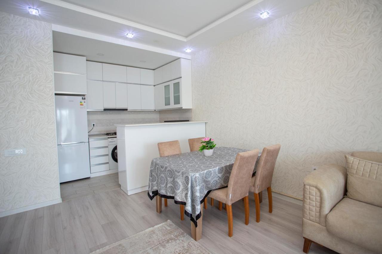 Park Azure Luxury Apartment Баку Екстериор снимка